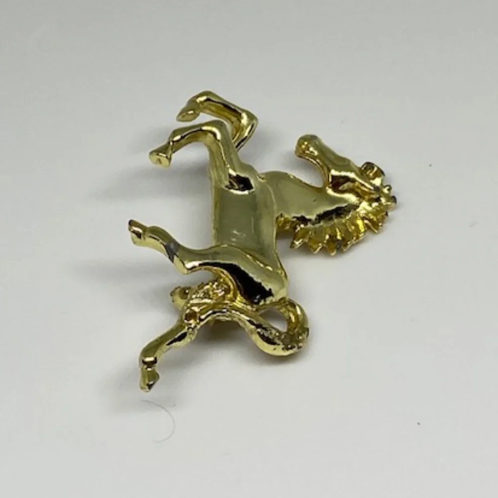 Running Horse Gold Brooch - Picture 4 of 4